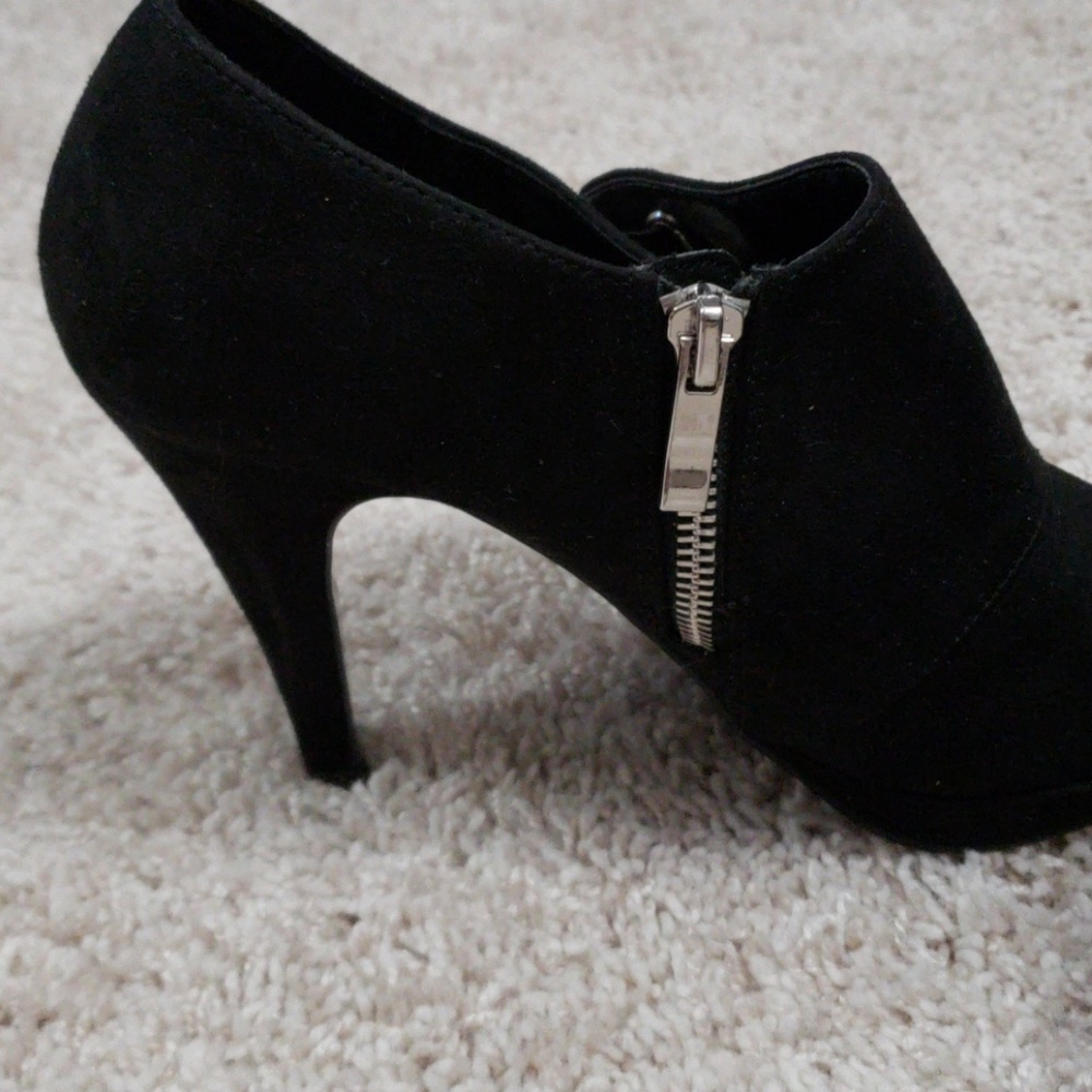 Shootied - Picture 3 of 4